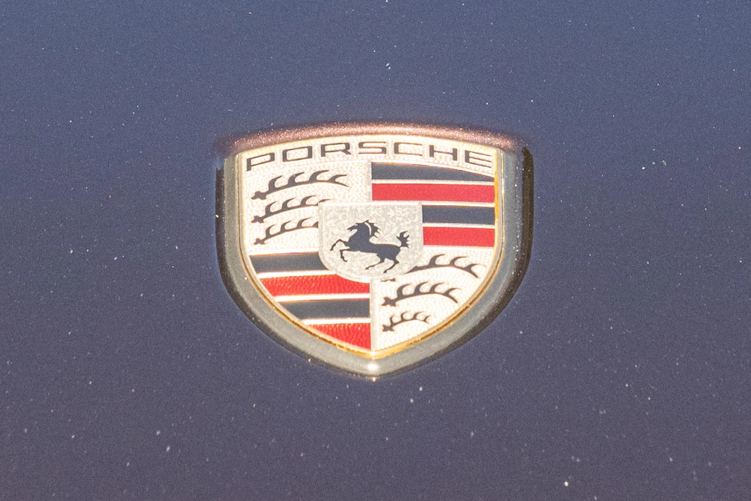 2014 Porsche 958 Cayenne GTS - Image 13 of 31