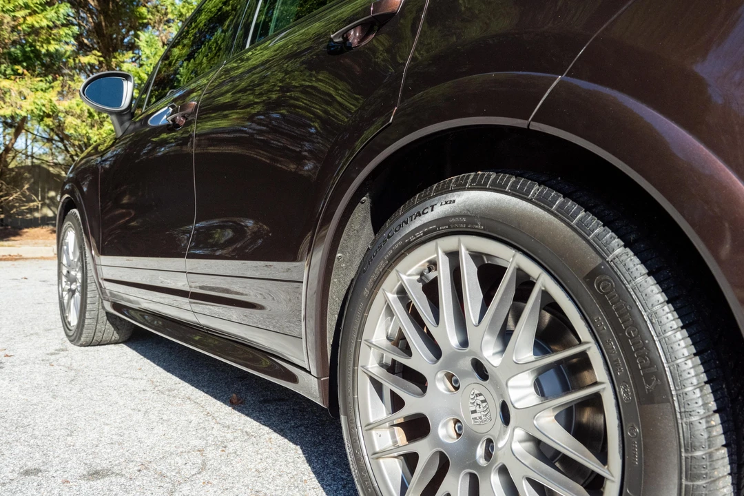 2014 Porsche 958 Cayenne GTS - Image 23 of 31