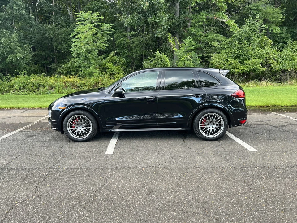 2014 Porsche 958 Cayenne GTS - Image 9 of 31