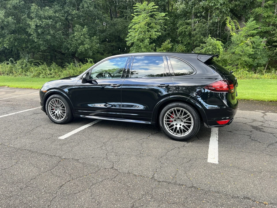 2014 Porsche 958 Cayenne GTS - Image 11 of 31
