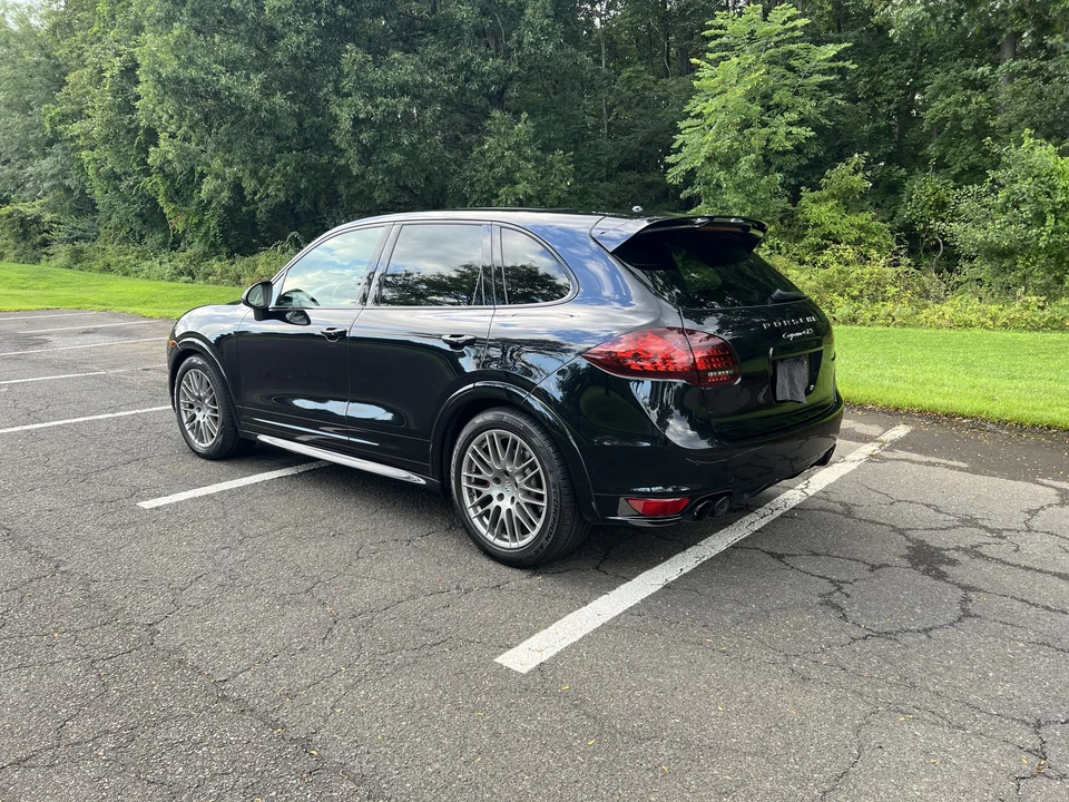 2014 Porsche 958 Cayenne GTS - Image 12 of 31