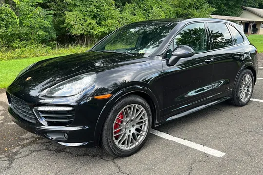 2014 Porsche Cayenne GTS
