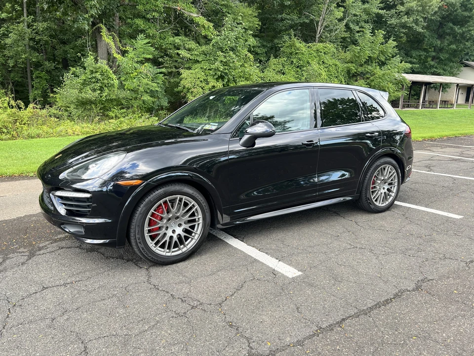 2014 Porsche 958 Cayenne GTS - Image 8 of 31