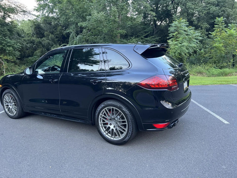 2014 Porsche 958 Cayenne GTS - Image 28 of 31