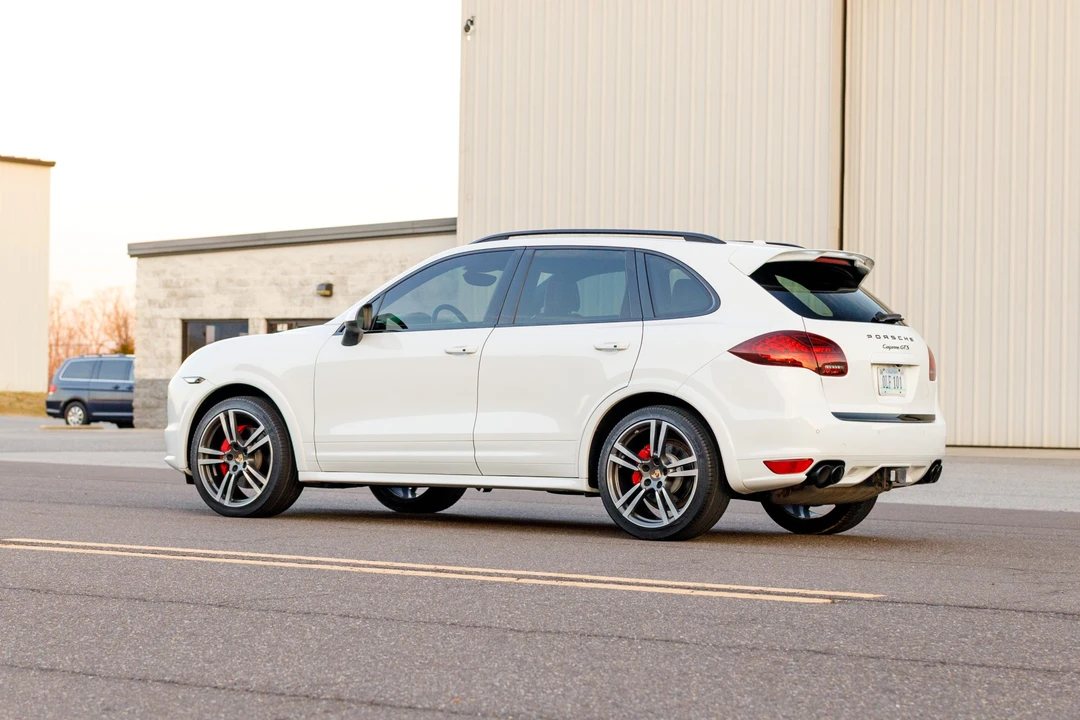 2014 Porsche 958 Cayenne GTS - Image 24 of 31