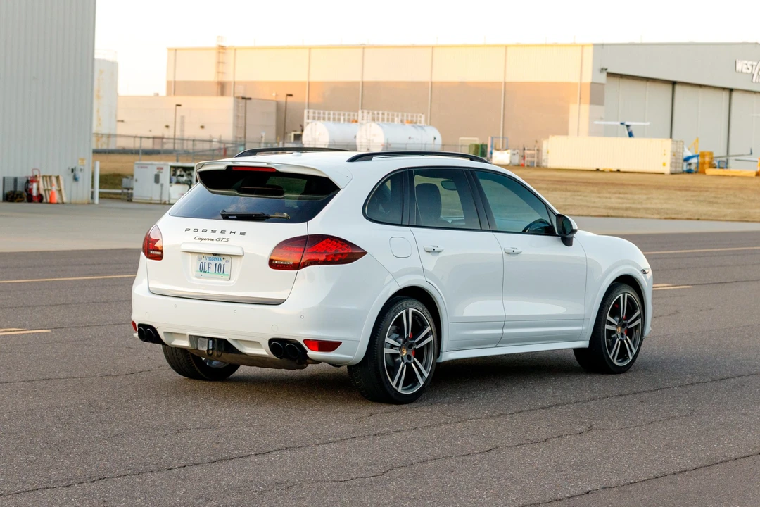 2014 Porsche 958 Cayenne GTS - Image 15 of 31
