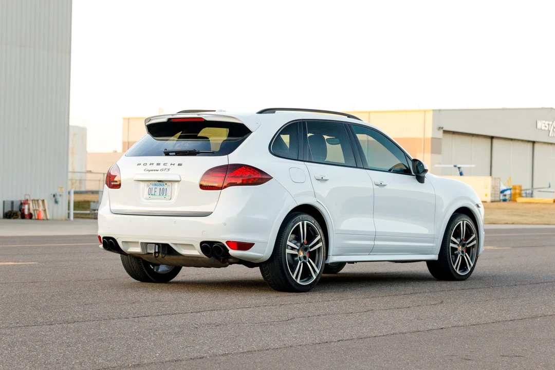 2014 Porsche 958 Cayenne GTS - Image 14 of 31
