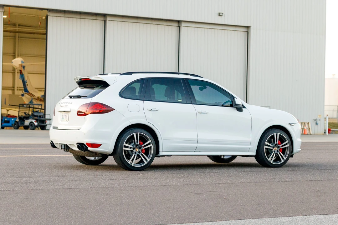 2014 Porsche 958 Cayenne GTS - Image 13 of 31