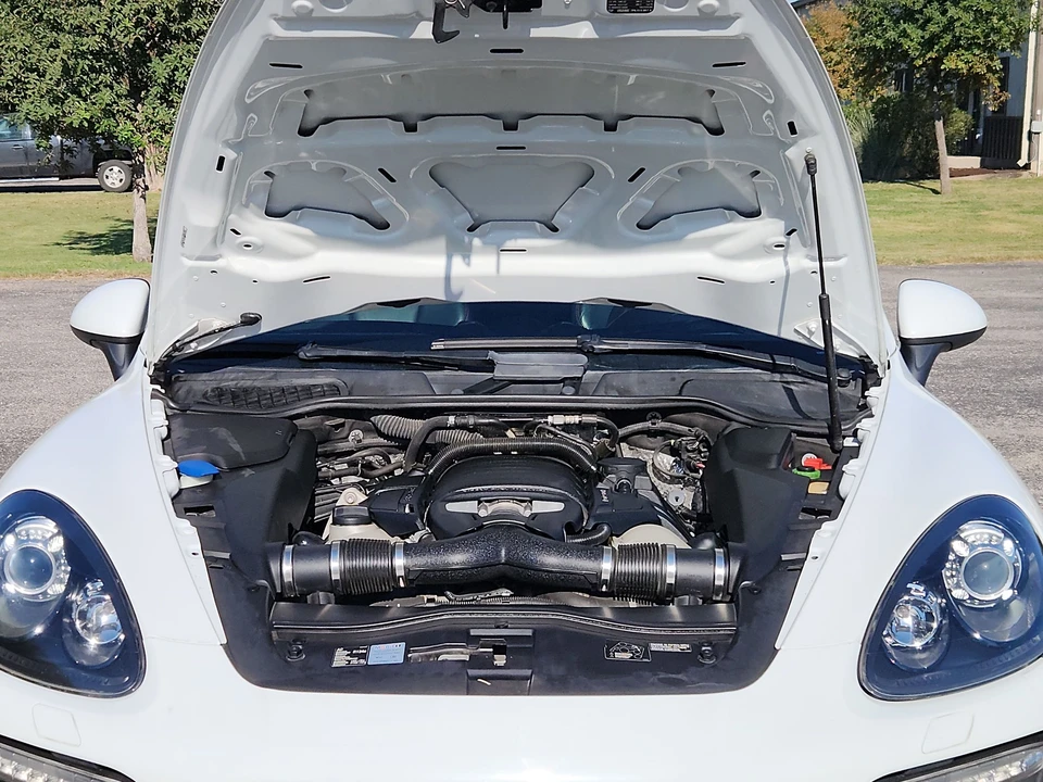 2014 Porsche 958 Cayenne GTS - Image 10 of 21