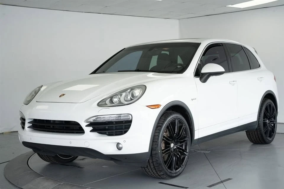 2014 Porsche 958 Cayenne - Image 2 of 20
