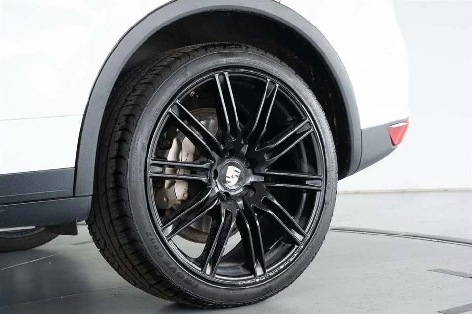 2014 Porsche 958 Cayenne - Image 4 of 20