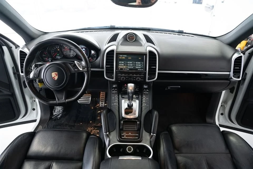 2014 Porsche 958 Cayenne - Image 12 of 20
