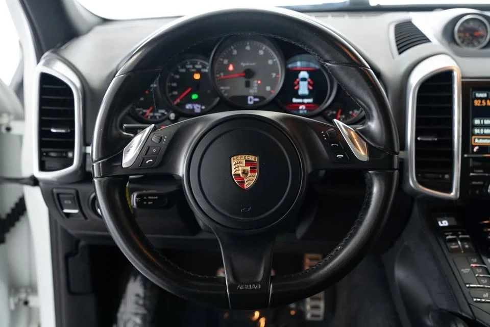 2014 Porsche 958 Cayenne - Image 13 of 20