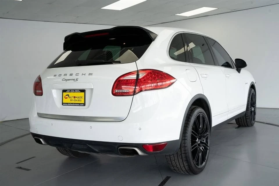 2014 Porsche 958 Cayenne - Image 8 of 20