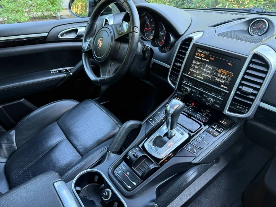 2014 Porsche 958 Cayenne - Image 9 of 14