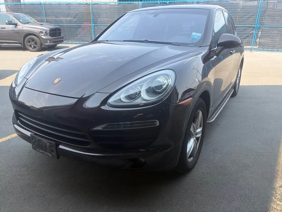 2014 Porsche 958 Cayenne - Image 3 of 7