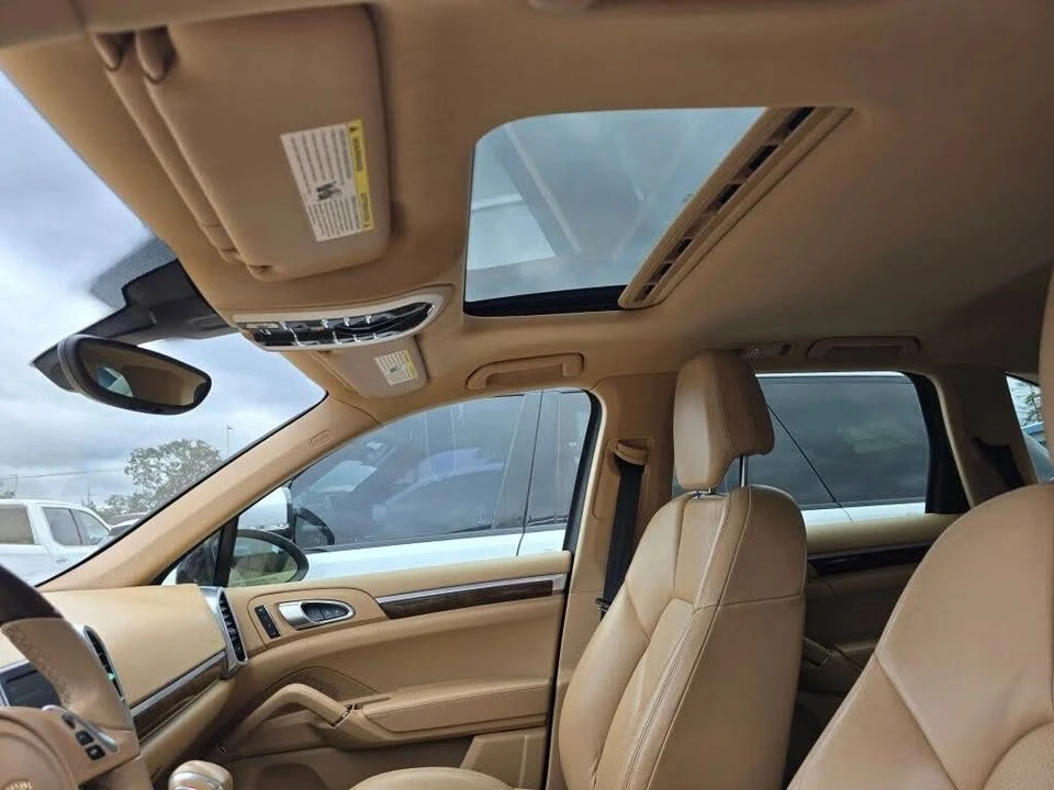 2014 Porsche 958 Cayenne - Image 17 of 20
