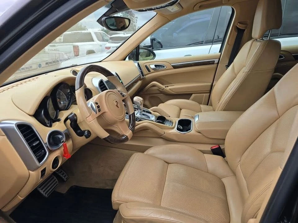 2014 Porsche 958 Cayenne - Image 16 of 20