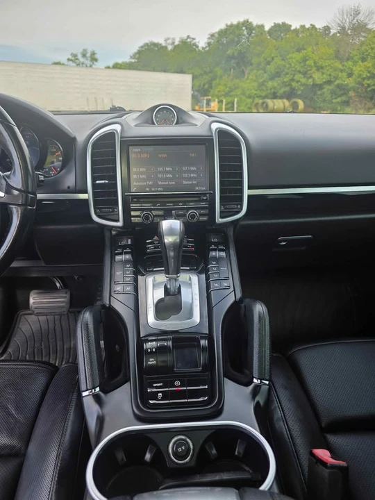 2014 Porsche 958 Cayenne - Image 7 of 20