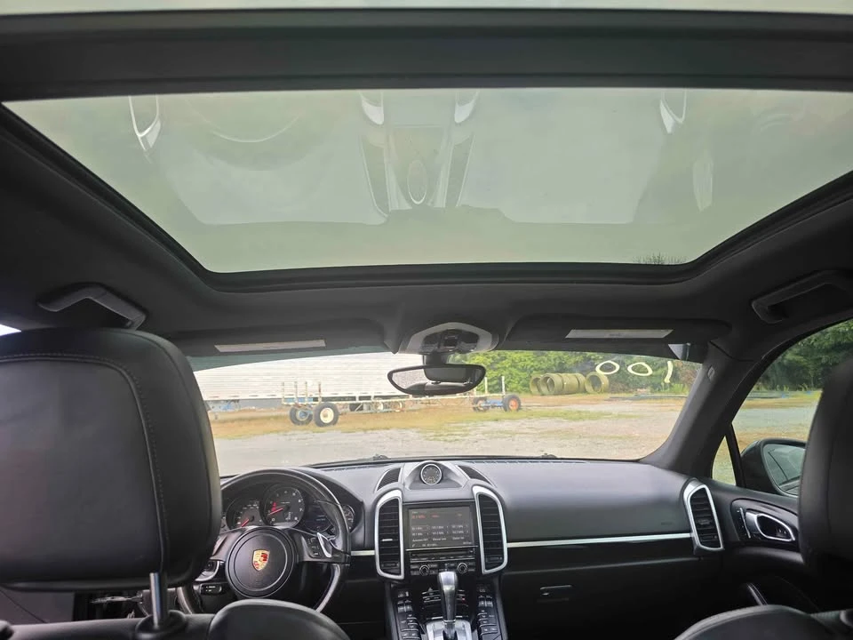 2014 Porsche 958 Cayenne - Image 8 of 20
