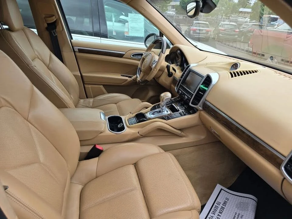 2014 Porsche 958 Cayenne - Image 8 of 20