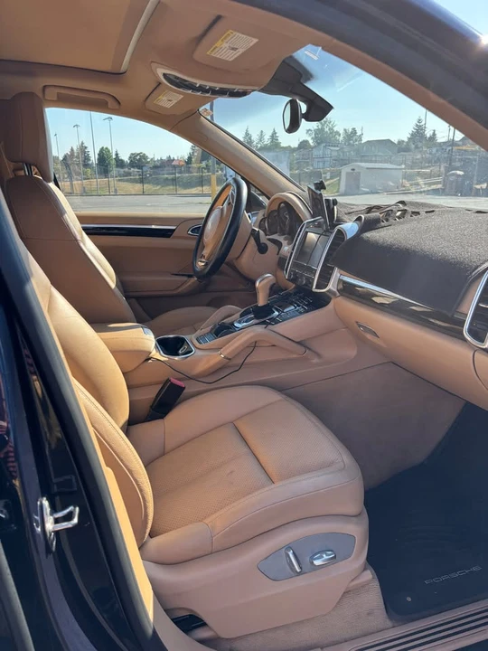 2014 Porsche 958 Cayenne - Image 8 of 9