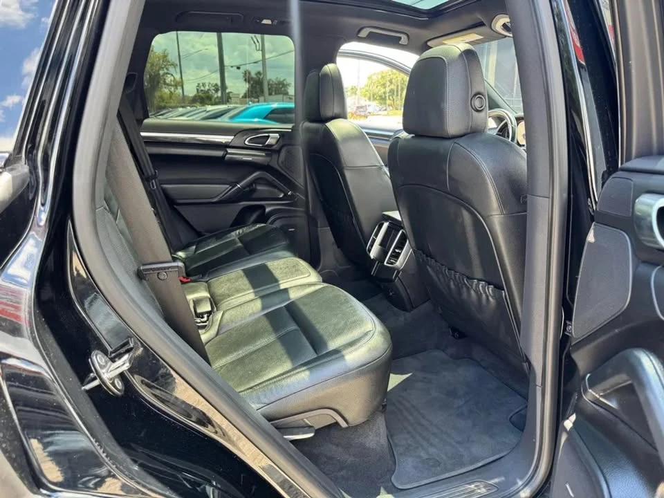 2014 Porsche 958 Cayenne - Image 16 of 19
