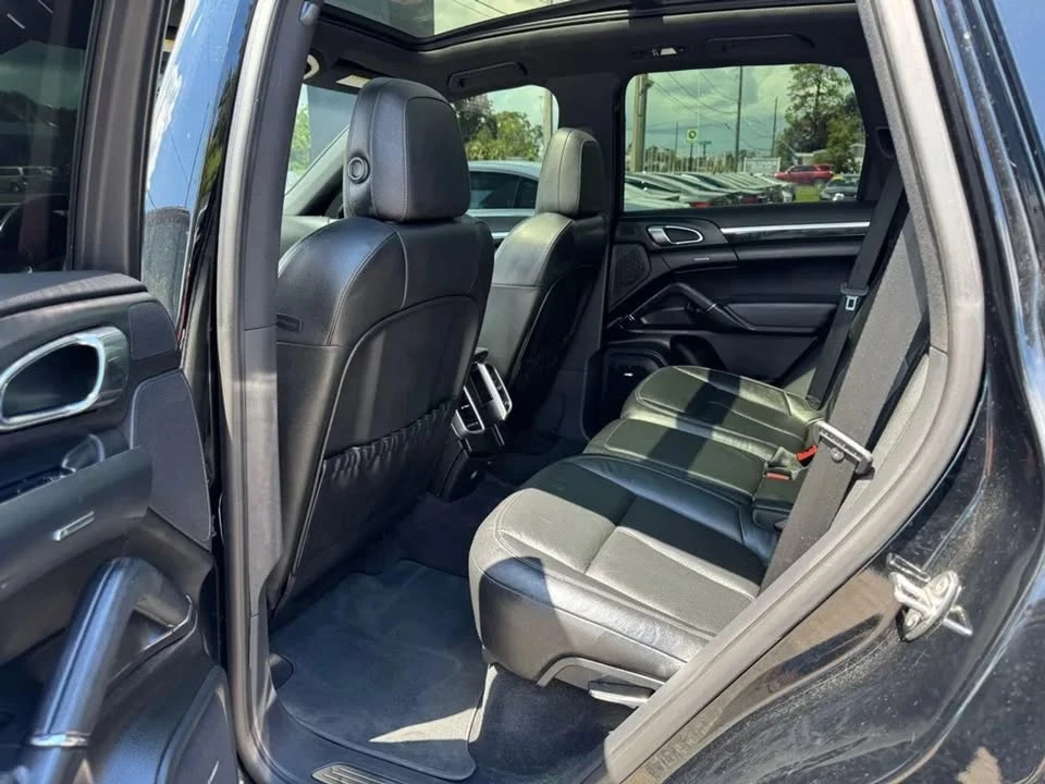 2014 Porsche 958 Cayenne - Image 10 of 19