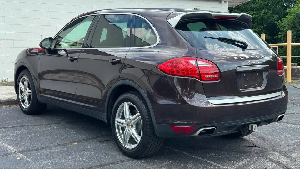 2014 Porsche 958 Cayenne - Image 6 of 20
