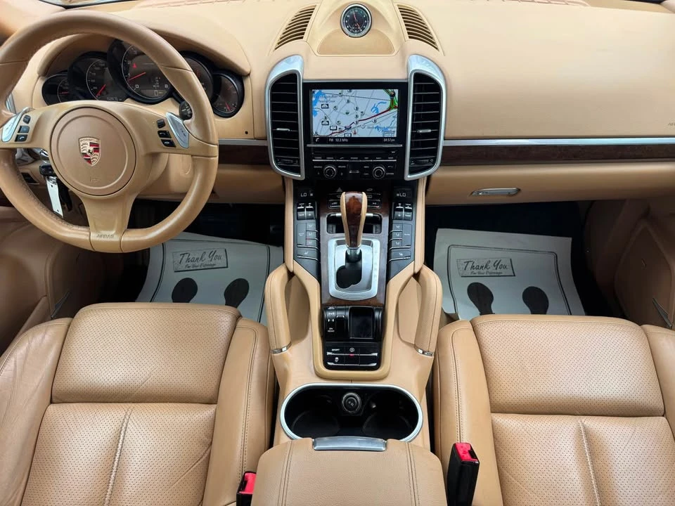2014 Porsche 958 Cayenne - Image 11 of 20