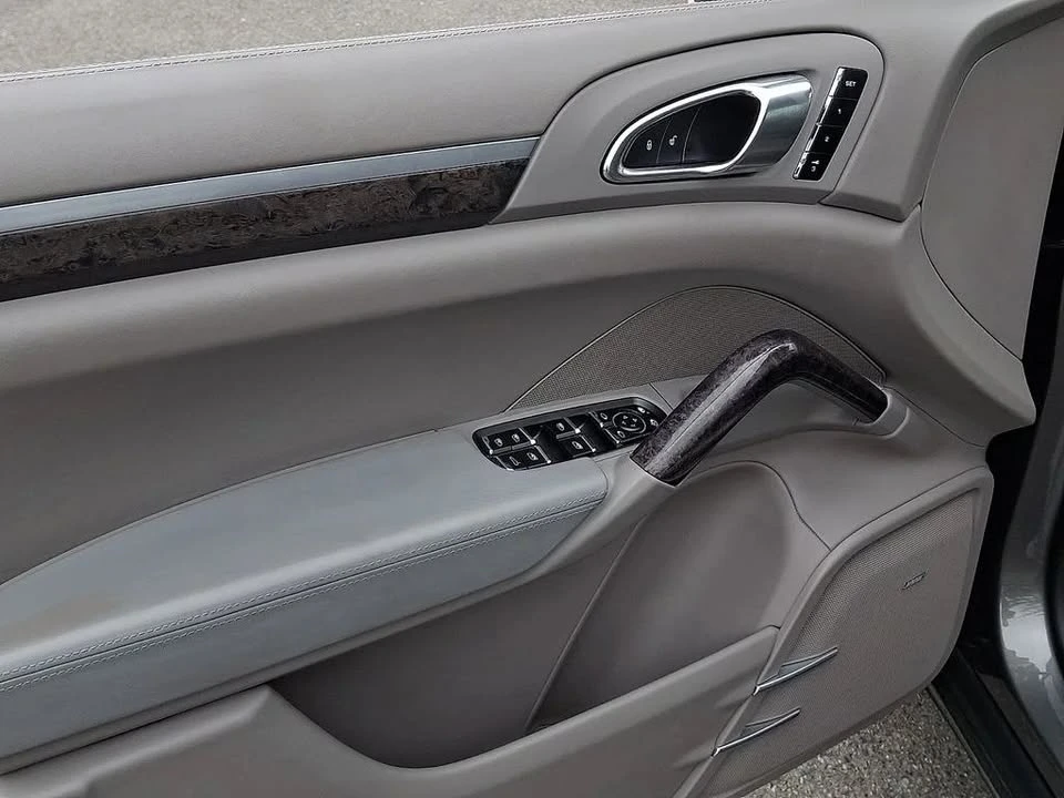 2014 Porsche 958 Cayenne - Image 11 of 19