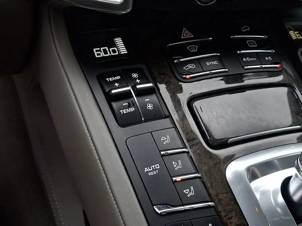 2014 Porsche 958 Cayenne - Image 15 of 19