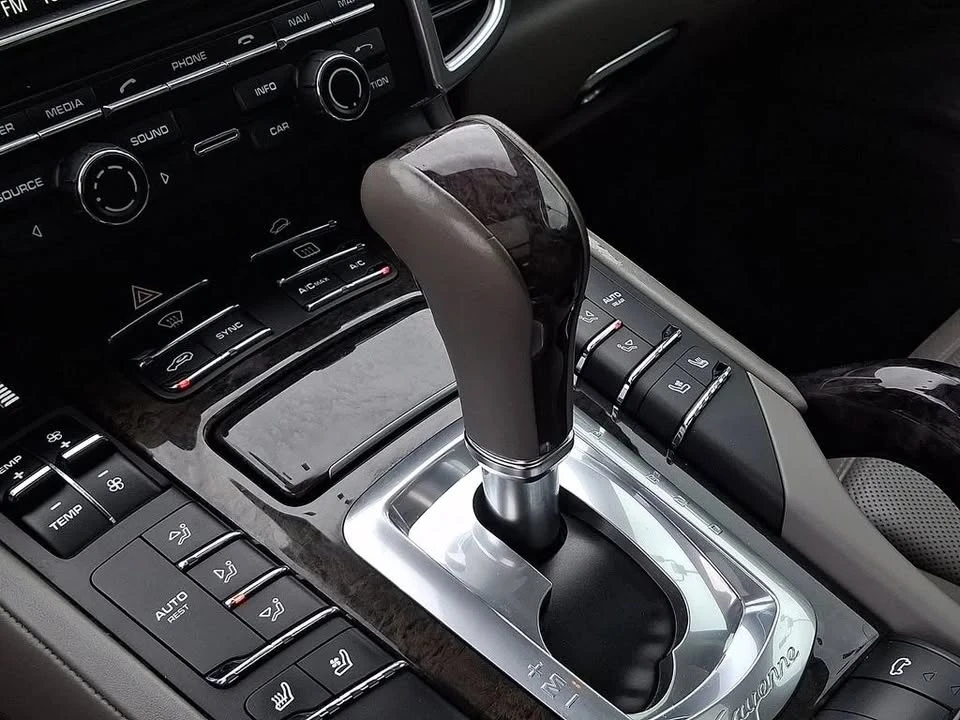 2014 Porsche 958 Cayenne - Image 14 of 19