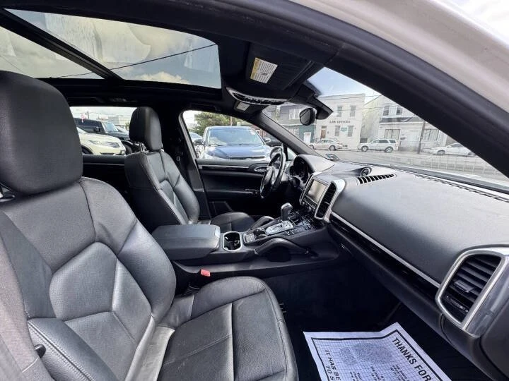 2014 Porsche 958 Cayenne - Image 7 of 13
