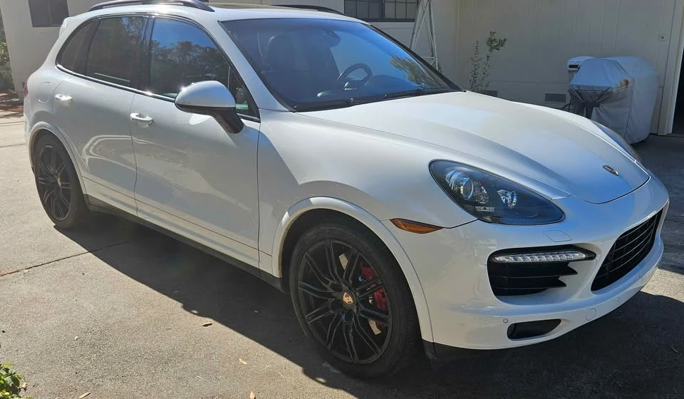 2014 Porsche 958 Cayenne - Image 2 of 10