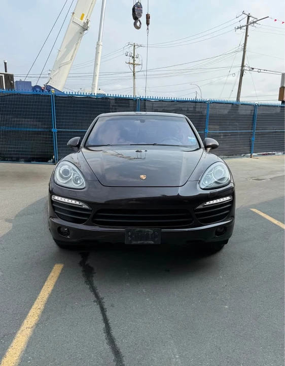 2014 Porsche 958 Cayenne - Image 2 of 12