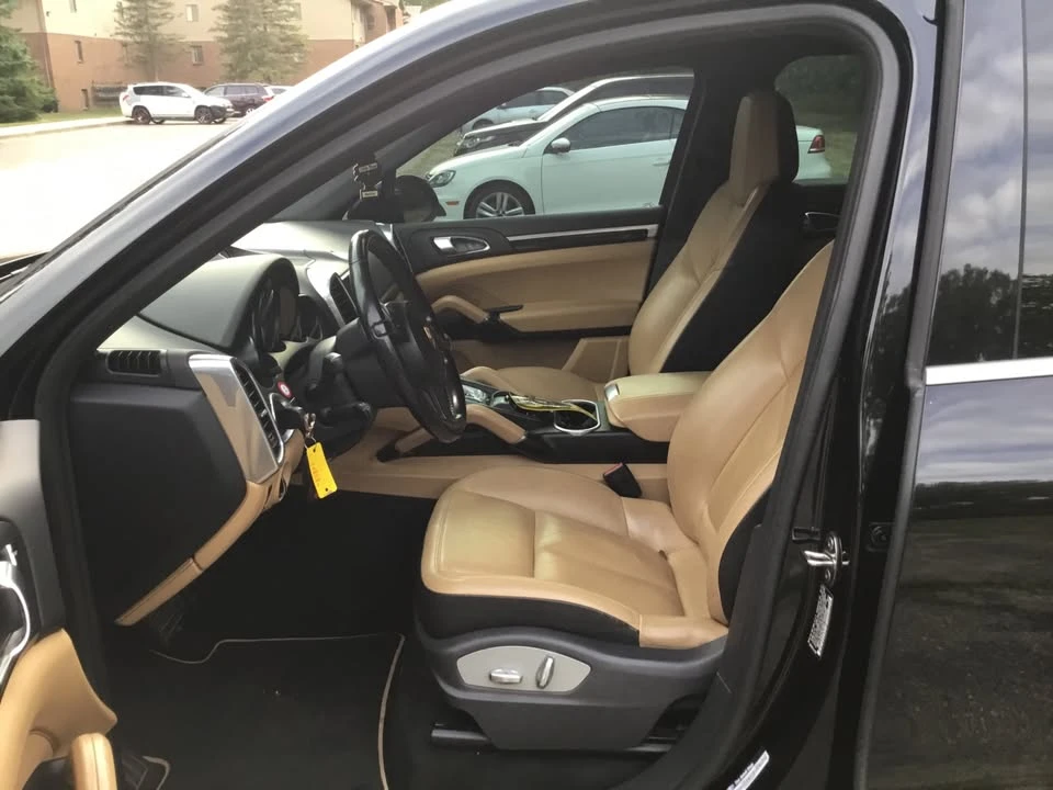 2014 Porsche 958 Cayenne - Image 9 of 17