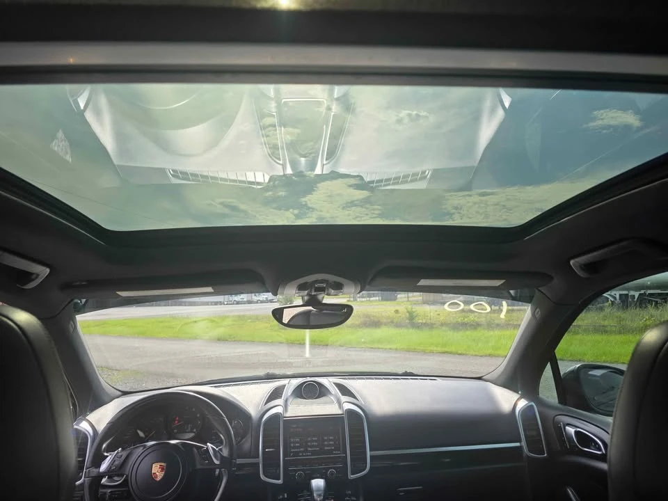 2014 Porsche 958 Cayenne - Image 8 of 20