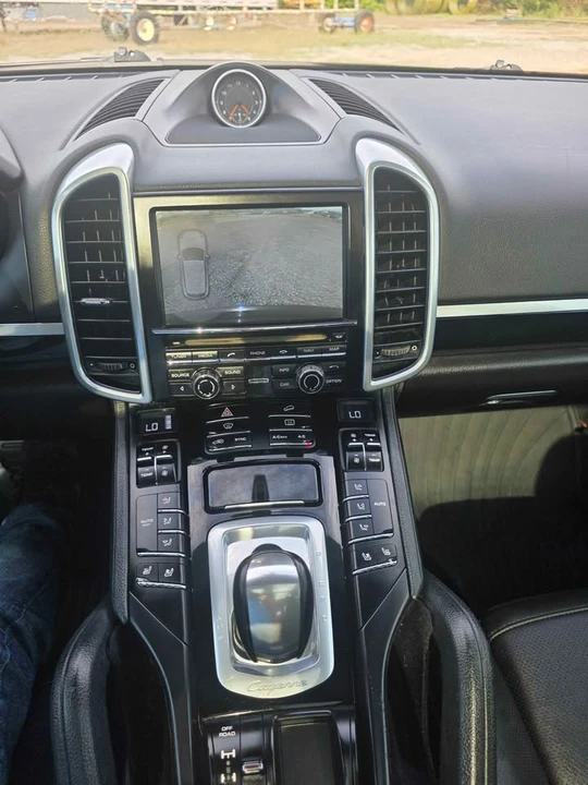 2014 Porsche 958 Cayenne - Image 16 of 20