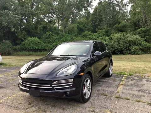2014 Porsche Cayenne Platinum Edition