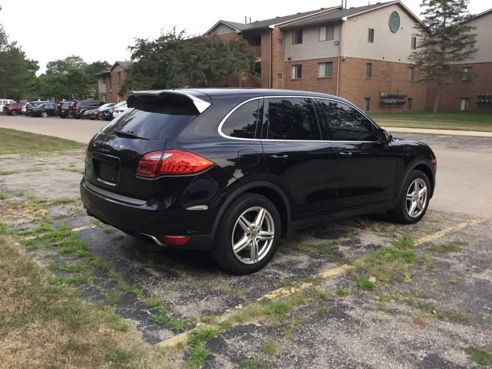 2014 Porsche 958 Cayenne - Image 16 of 17