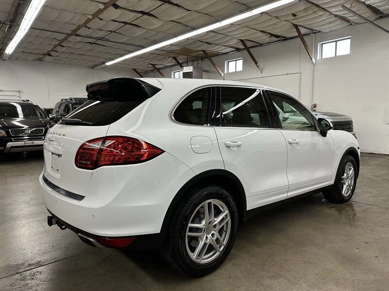 2014 Porsche 958 Cayenne - Image 3 of 20