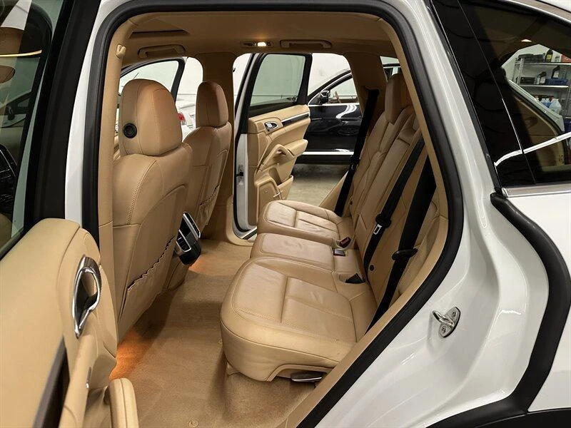2014 Porsche 958 Cayenne - Image 11 of 20