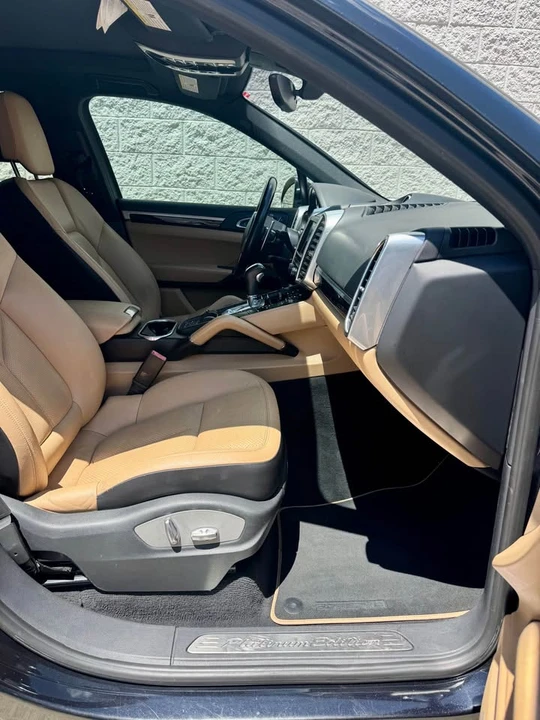 2014 Porsche 958 Cayenne - Image 17 of 18