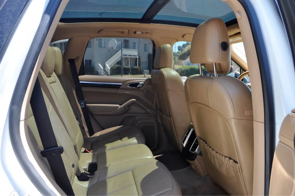 2014 Porsche 958 Cayenne - Image 10 of 12