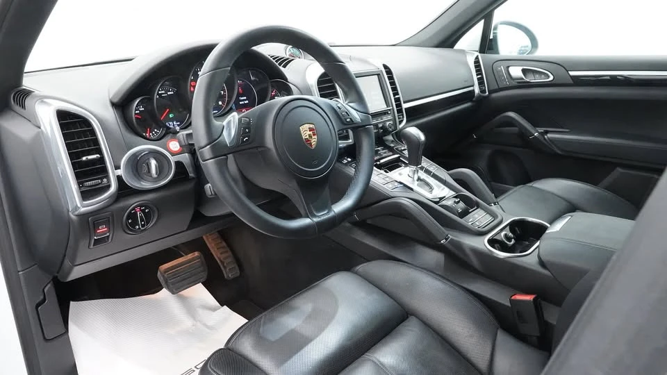 2014 Porsche 958 Cayenne - Image 11 of 20