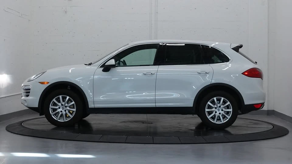 2014 Porsche 958 Cayenne - Image 8 of 20