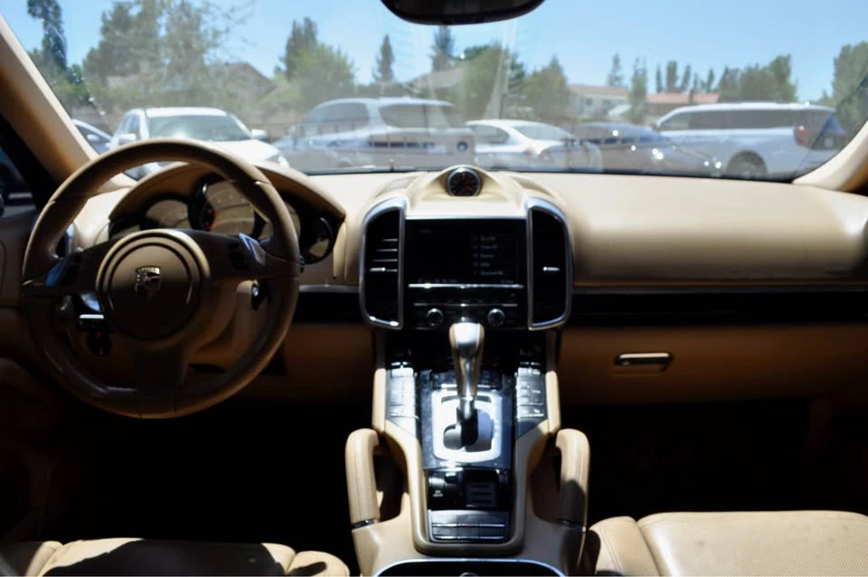 2014 Porsche 958 Cayenne - Image 9 of 12