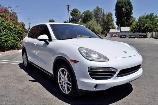 2014 Porsche Cayenne Platinum Edition