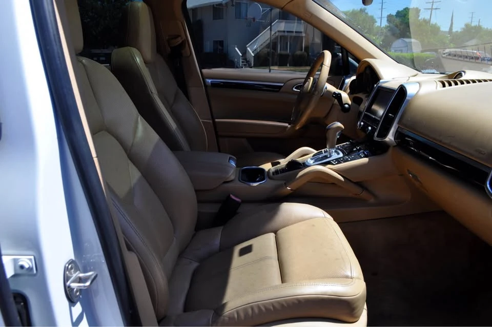2014 Porsche 958 Cayenne - Image 8 of 12